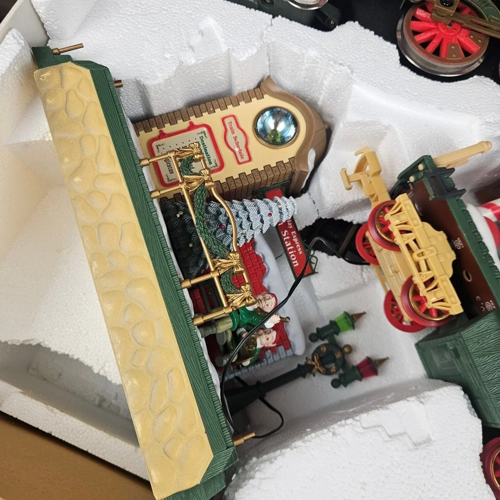 New Bright Musical Holiday Express Electric Animated‎ Train Set No. 386 Santa Fe